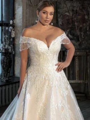 Suknia Ślubna Dla Czterdziestolatki 6 robe de mariee dentelle pour grande taille 2 turbo d6961454 1d43 455d a183 346ce1f38a05 246551 5000x