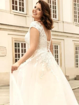 Suknia Ślubna Dla Małego Biustu 7 robe de mariee fluide plus size 3 turbo dce97ed6 837b 4e06 9cbd e1b13926f268 238759 5000x